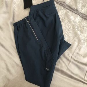 Lululemon surge joggers